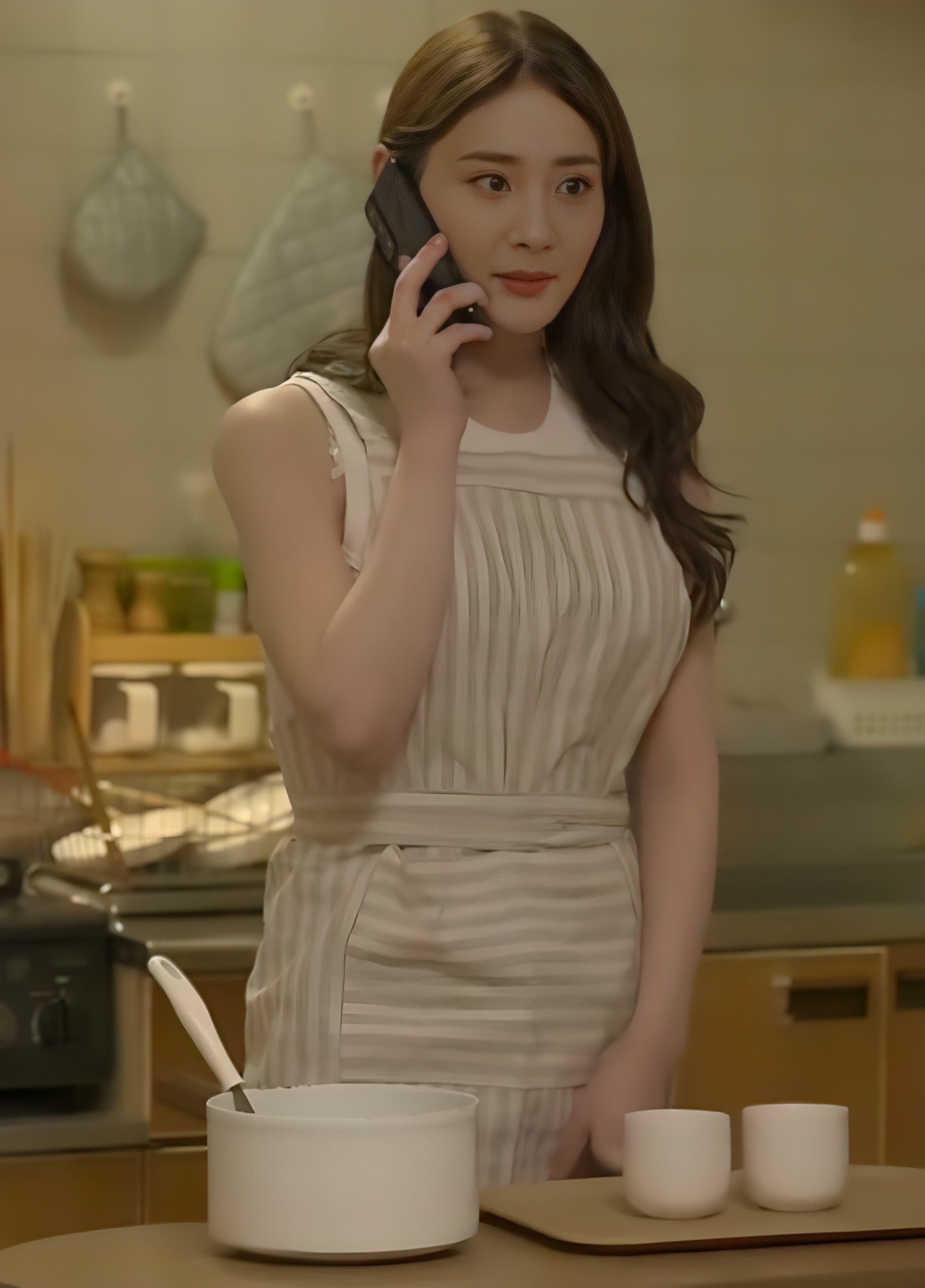 AI明星换脸「杨幂」去医院看病结果被医生侵犯迷玩 Omn